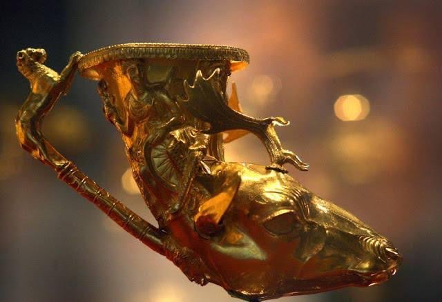 Rhyton