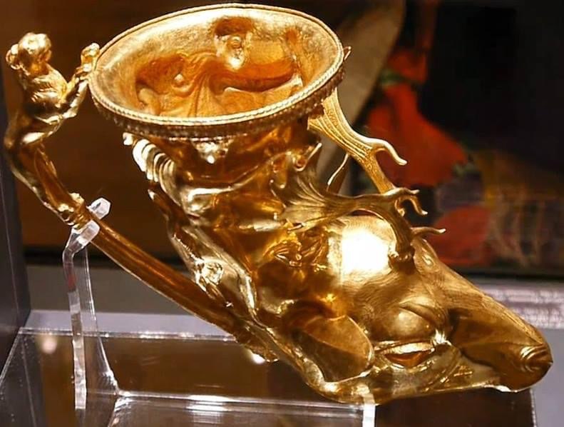 Rhyton